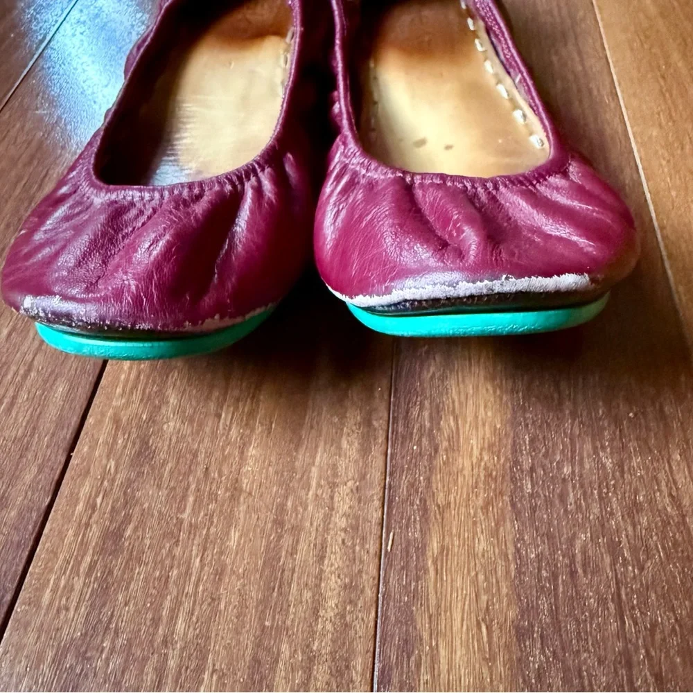 Tieks Burgundy Flats - Picture 4 of 7